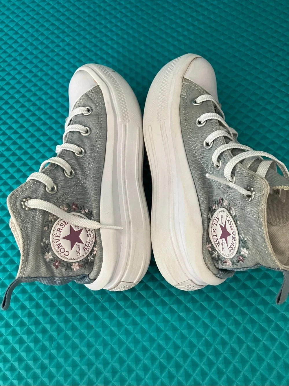 CONVERSE CTAS Girls Move Platform Embroidered Florals High Top Sneakers | 1